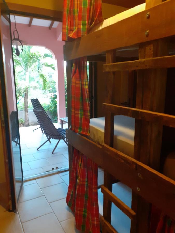 Martinique Hostel サント・リュス エクステリア 写真